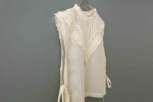 画像6: コットンメッシュ レースノースリーブブラウス (IV)