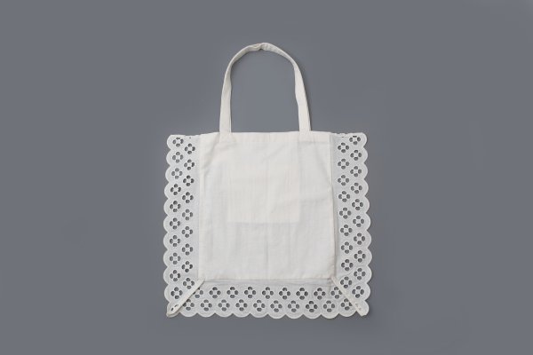 画像2: コットンリネンキャンバス フラワーカットワーク トートBAG