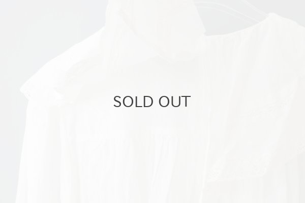 画像8: 80ボイル レースピンタックラッフルケープ衿ブラウス (WH)