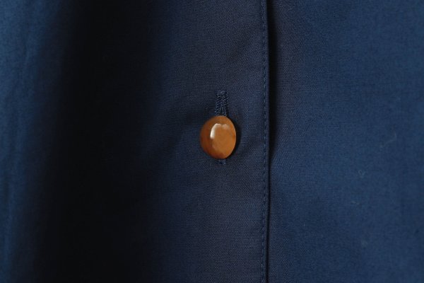 画像4: 50コーマブロード スクエア襟ギャザーブラウス (NV)