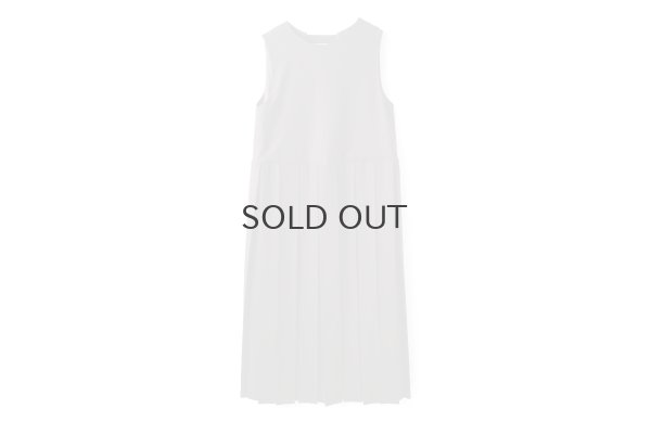 画像1:  2 / 60 サキソニー プリーツワンピース (BR)