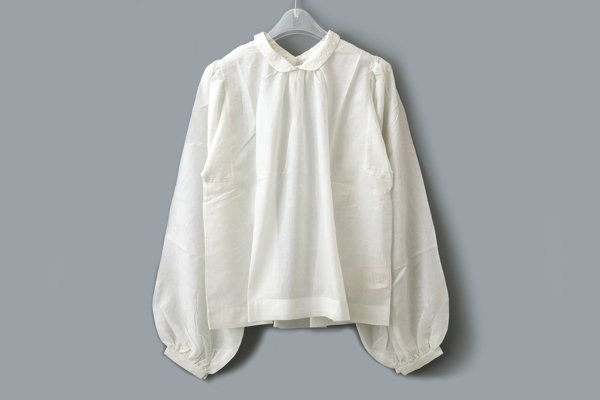 画像2: Khadi Cotton Silk Embroidery collar Tuck Blouse (OF)