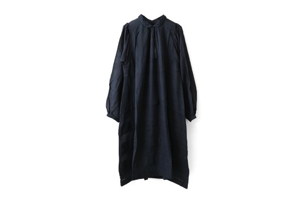 画像1: Khadi Cotton Silk Embroidery Collar Tuck Dress (NV)