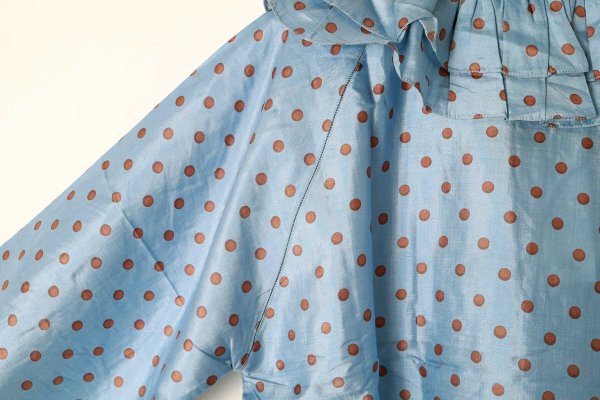 画像9: Khadi Silk Polka dots Print Frill Flare Blouse (DBL)