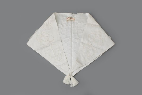 画像1: Khadi Silk Flower Scarf (WH)