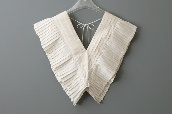 画像2: 【再入荷予約・9月下旬頃】Khadi Silk Tuck Ruffle Collar (WH)