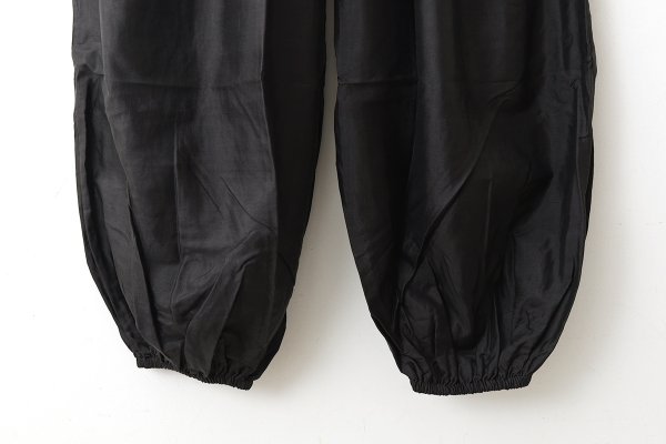 画像7: Khadi Silk Tuck Gather Balloon Pants (BK)