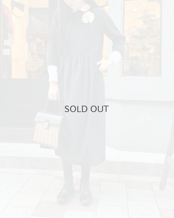 画像18: ウールギャバ ノーカラーワンピース (BK)