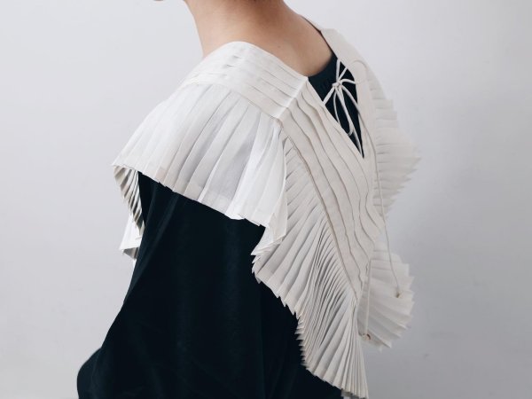画像7: Khadi Silk Tuck Ruffle Collar (C.BR)