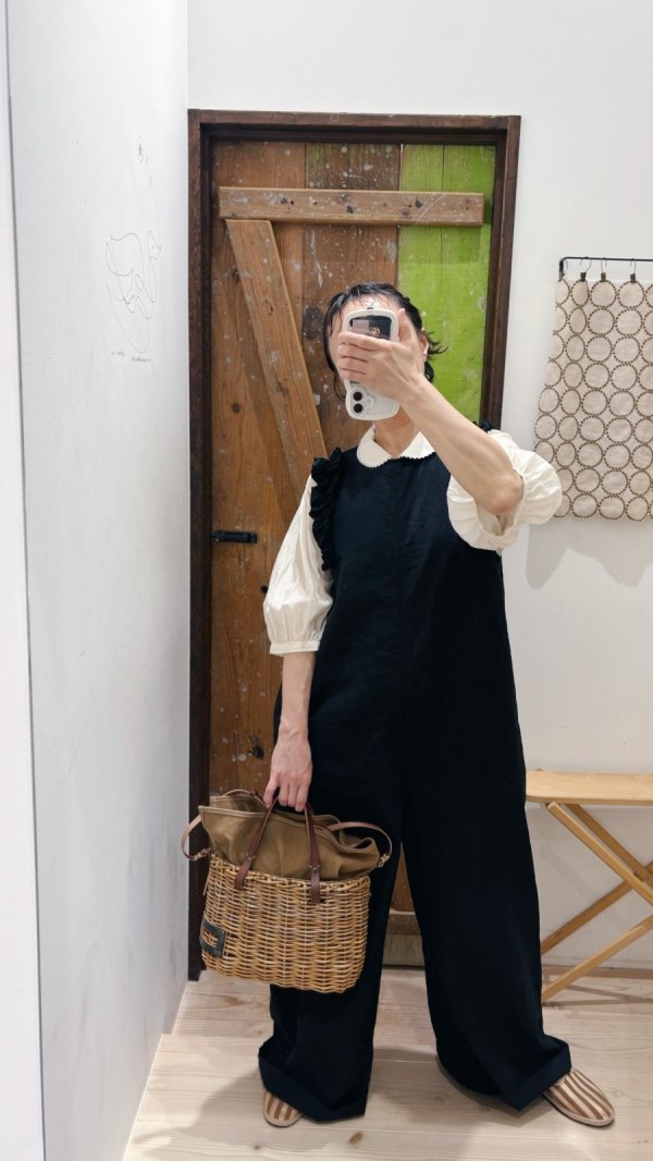 画像13: リネン/コットン ナチュラルトリプルワッシャー フリル オールインワン (BK)