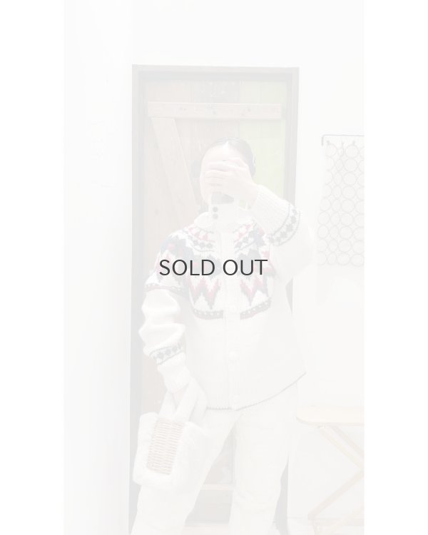 画像11: ネパールハンドニット 求心さくらんぼ刺繍カーディガン (BK)