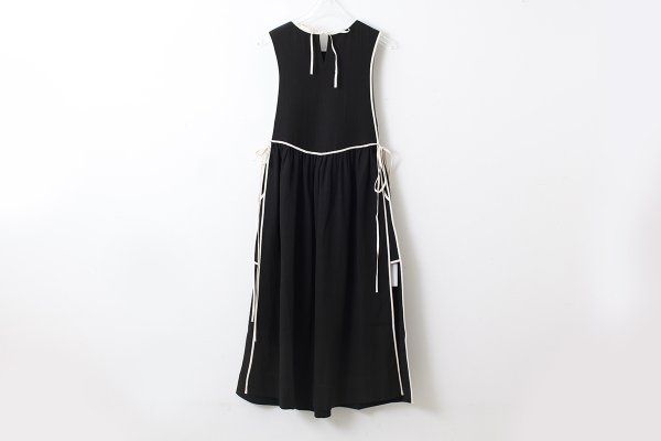 画像2: 大森伃佑子×3 ET DEMI エプロンワンピース (BK)