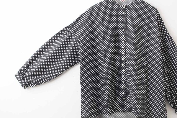 画像5: ボタンブラウス・ ドットローンブラウス（BK）