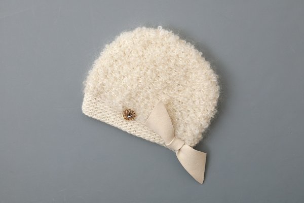 画像1: 別注!! モヘアループ ニットクロッシェ フェルトリボン付き (WH)