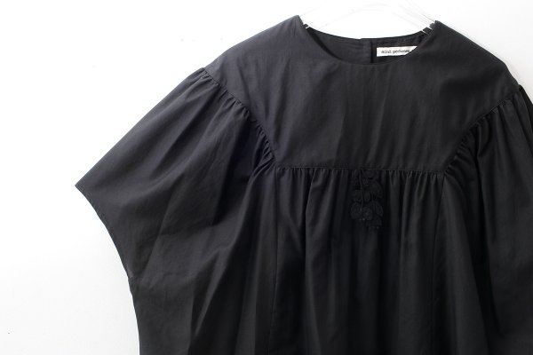 画像4: light wind ヨークギャザーブラウス (AES1428:BK)