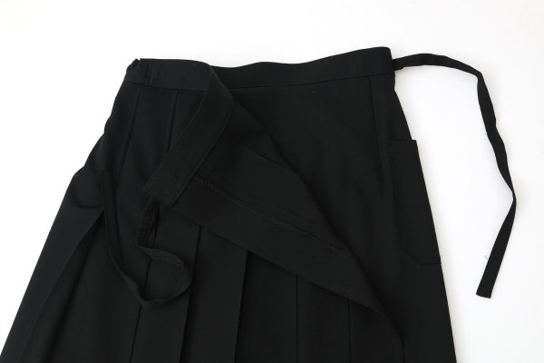 画像4: ウールギャバ後染めラッププリーツスカート (BK)