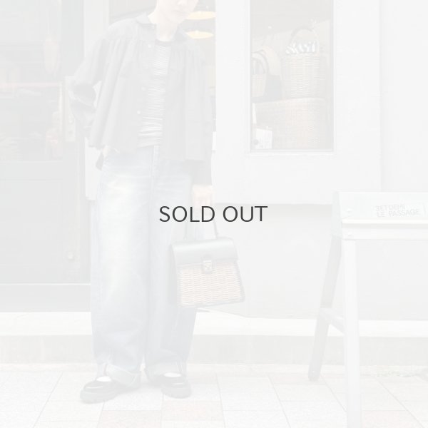 画像15: 丸襟ギャザーブラウス (BK)