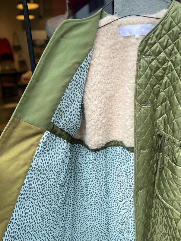 画像6: エステルタフタキルティングノーカラーコート(KH)