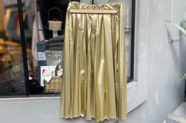 画像1: フェイクレザープリーツスカート（GD）