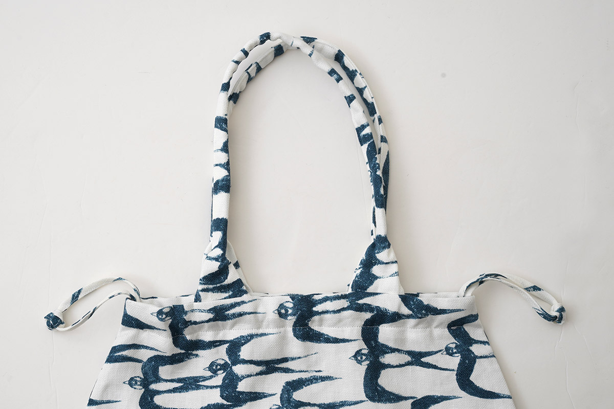 ミナペルホネン hello swallow hyppely バッグ 