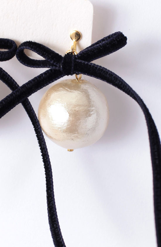 Petite Robe Noire プティロブノア コットンパール ベルベットリボン イヤリング Petite Robe Noire プティロブノア コットンパール ベルベットリボン イヤリング