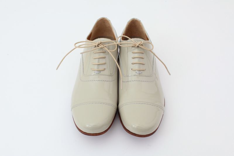 Chausser ショセ リボン付き キャップトゥ レースアップシューズ