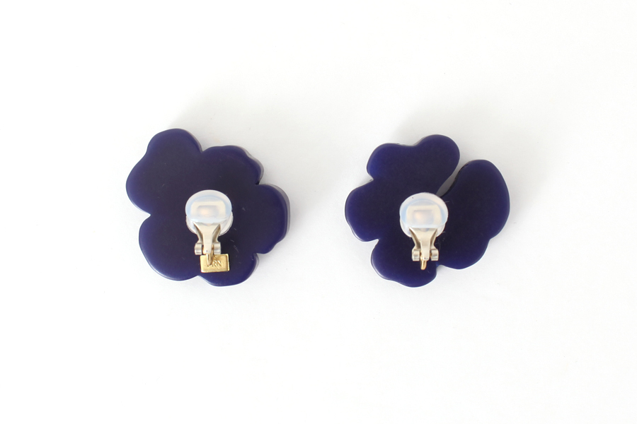 petite robe noire プティロブノア パンジーモチーフ イヤリング