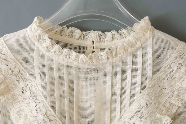 画像4: コットンメッシュ レースノースリーブブラウス (IV) (4)