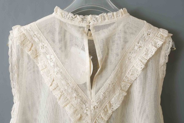 画像10: コットンメッシュ レースノースリーブブラウス (IV) (10)