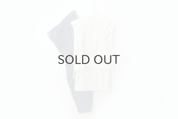 こちらの写真は、以前のレースの商品となります。今シーズンのレースのデザインと異なります。