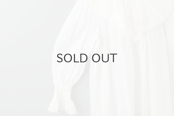 画像5: 80ボイル レースピンタックラッフルケープ衿ブラウス (WH) (5)