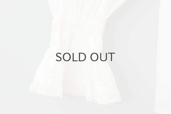 画像6: 80ボイル レースピンタックラッフルケープ衿ブラウス (WH) (6)