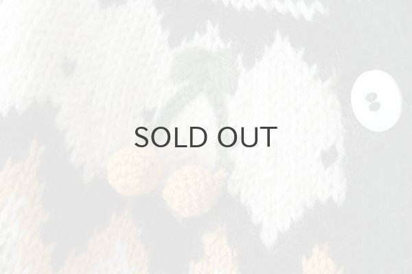 画像5: ネパールハンドニット 求心さくらんぼ刺繍カーディガン (BK) (5)