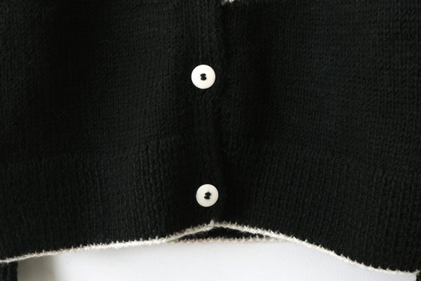 画像6: ネパールハンドニット 求心さくらんぼ刺繍カーディガン (BK) (6)