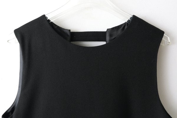 画像3:  2 / 60 サキソニー プリーツワンピース (BK) (3)