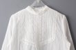 画像3: 80ボイルレース ピンタックスタンドカラーブラウス (3)
