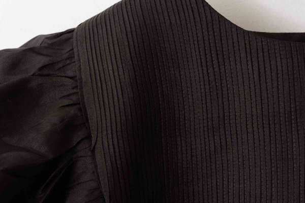 画像4: 別注!! Silk Pin Tuck RuffleCollar (BK) (4)