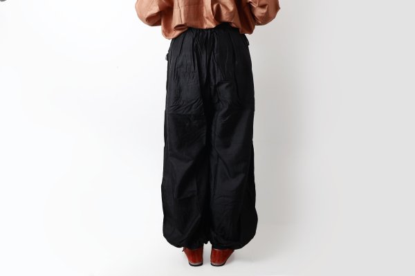 画像12: Khadi Silk Tuck Gather Balloon Pants (BK) (12)