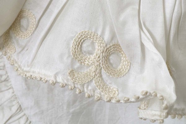 画像9: Khadi Silk Tie Embroidery Frill Collar (WH) (9)