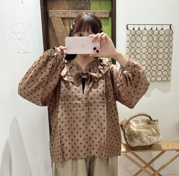画像13: Khadi Silk Polka dots Print Frill Flare Blouse (C.BR) (13)