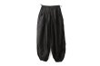 画像1: Khadi Silk Tuck Gather Balloon Pants (BK) (1)