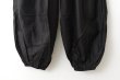 画像7: Khadi Silk Tuck Gather Balloon Pants (BK) (7)