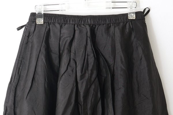 画像4: Khadi Silk Tuck Gather Balloon Pants (BK) (4)
