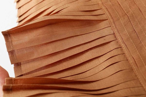 画像5: Khadi Silk Tuck Ruffle Collar (C.BR) (5)