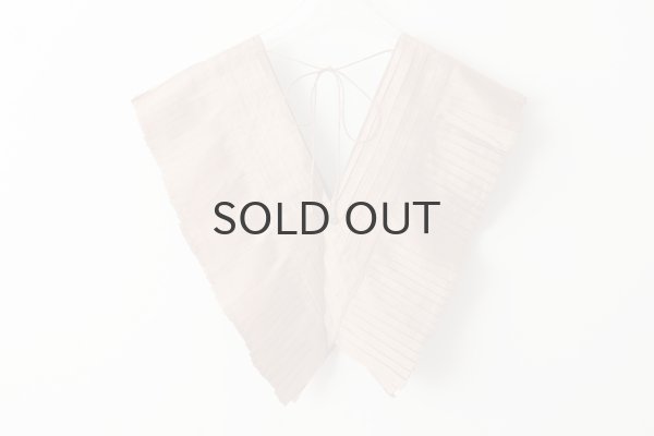 画像2: Khadi Silk Tuck Ruffle Collar (C.BR) (2)