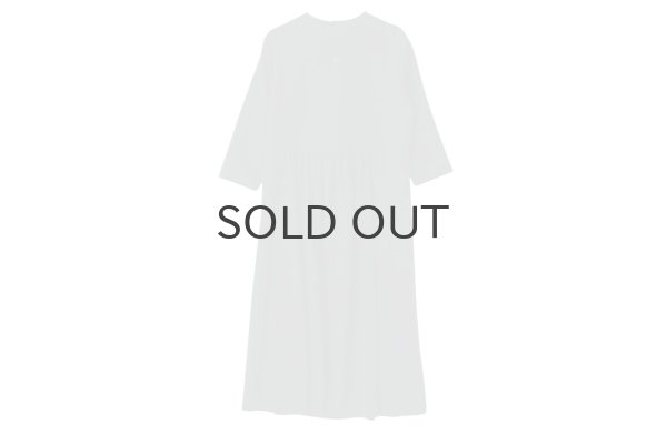 画像2: ウールギャバ ノーカラーワンピース (BK) (2)