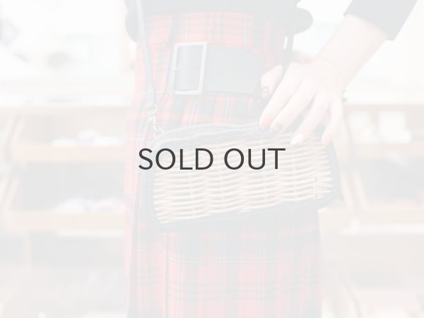 画像9: 牛ソフト籐付き長財布 E金具 (BK） (9)