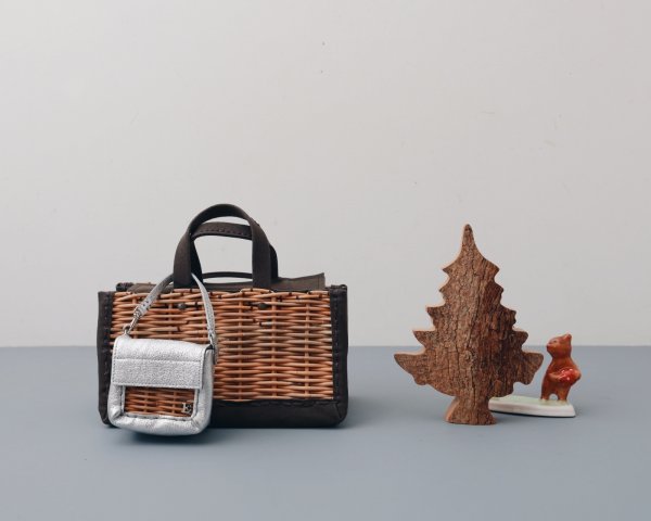 画像11: ソフトメタリック 籐付きミニサイフ (SV) (11)