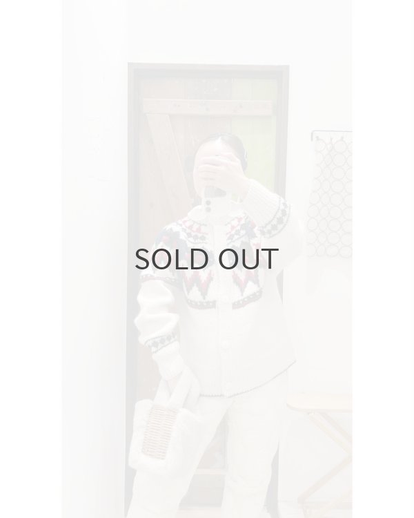 画像11: ネパールハンドニット 求心さくらんぼ刺繍カーディガン (BK) (11)