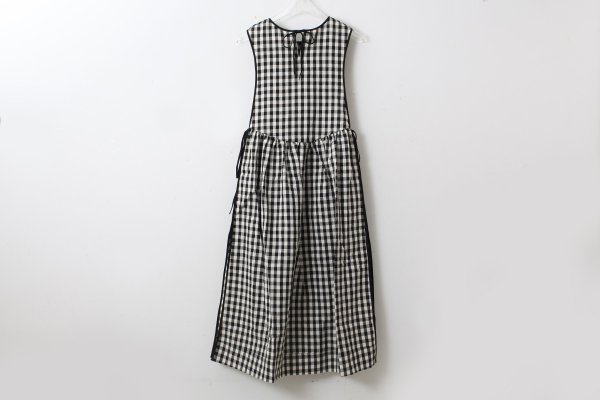 画像2: 大森伃佑子×3 ET DEMI エプロンワンピース (GIN) (2)